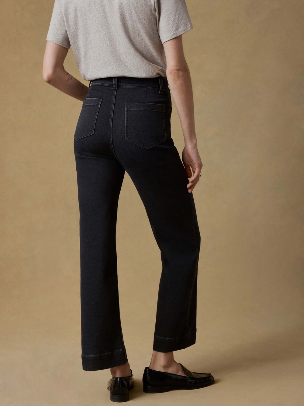 Faherty Women's Black Chinos with Back Pocket Detail